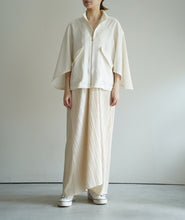 画像をギャラリービューアに読み込む, flared sleeve JK OF
