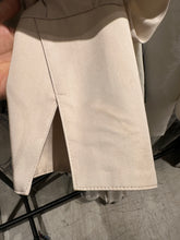 画像をギャラリービューアに読み込む, key neck blouse
